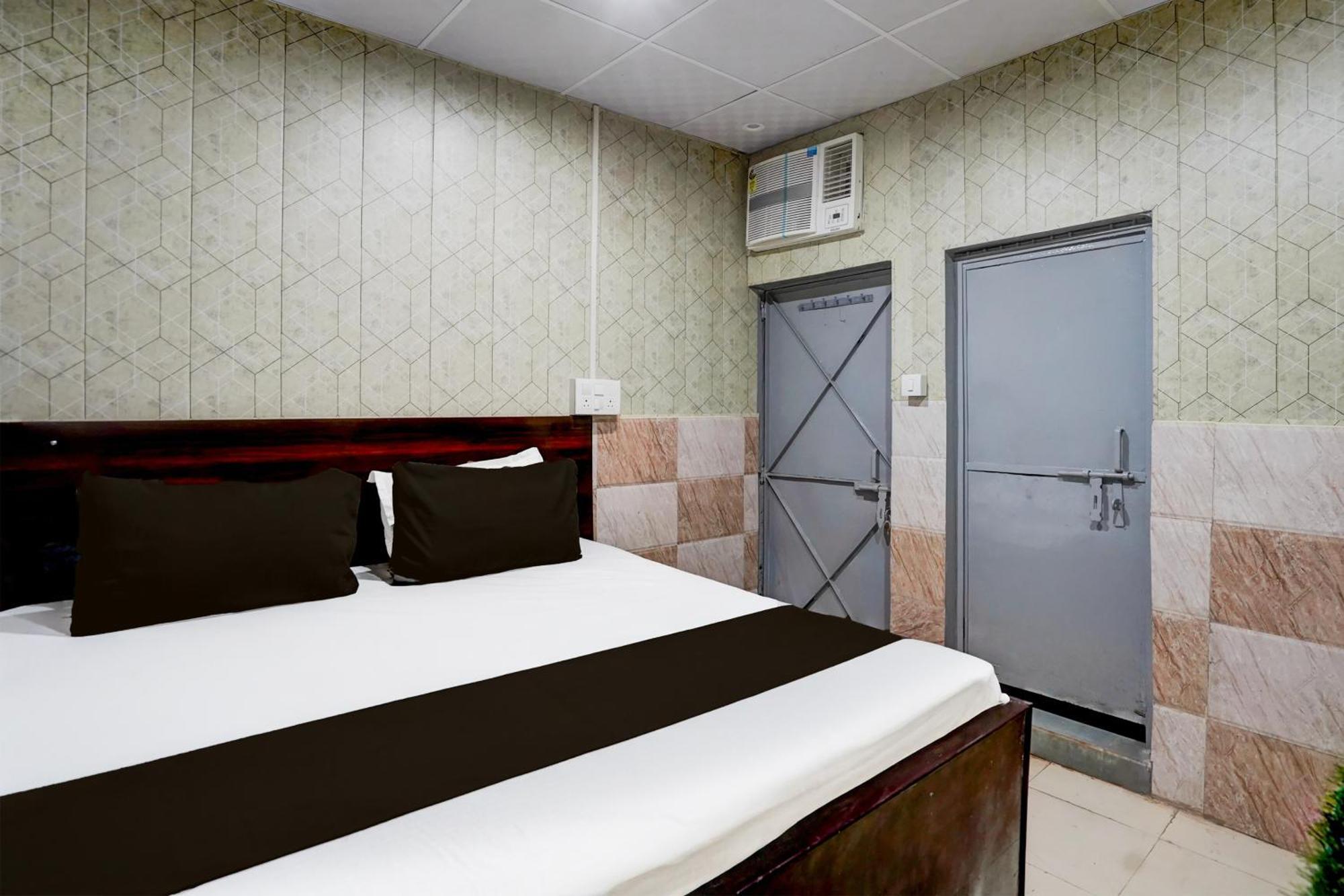 Hotel O Anant ガーズィヤーバード エクステリア 写真